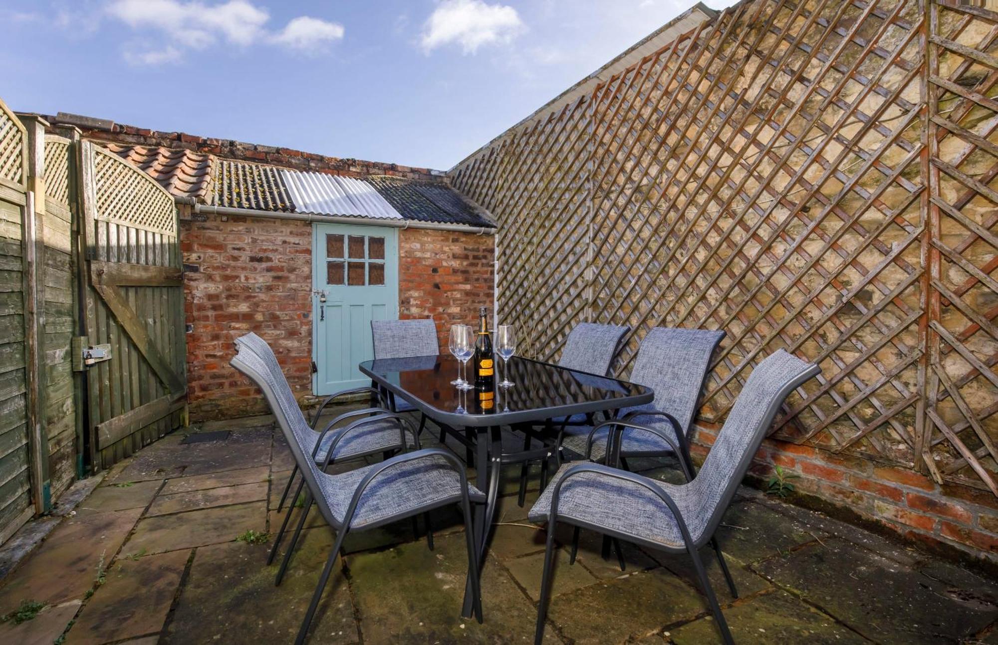 2 Bed, Pet Friendly Sleeps 6 In Norton Villa Norton  Екстериор снимка